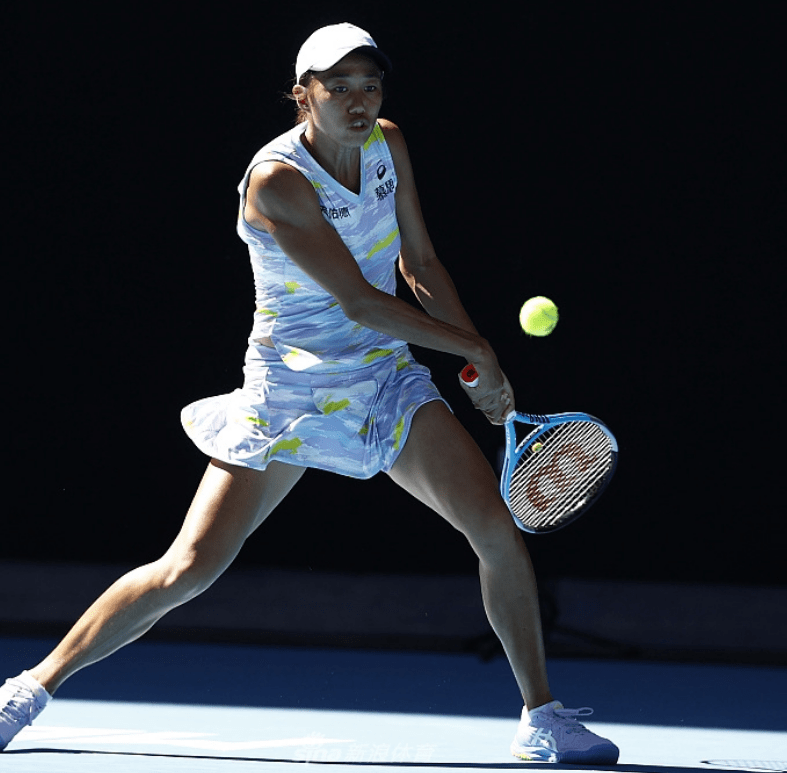 包含梅尔滕斯努力拼搏，咬定青岛前扬帆出发的词条