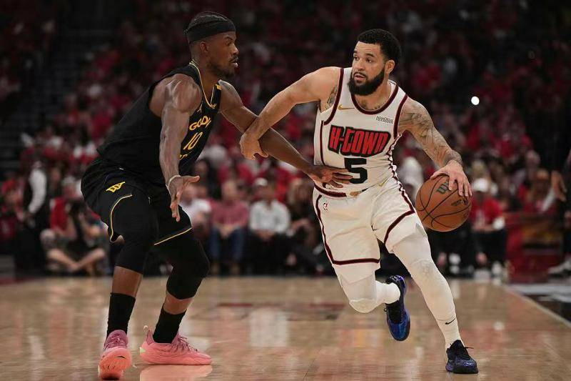 猛龙主场击败太阳，范弗利特全面发挥砍下20+分的简单介绍