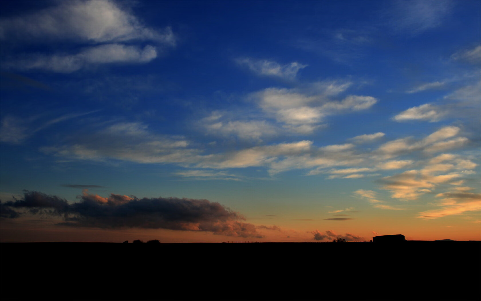 极速轰鸣与绿茵舞步，当F1启程之夜邂逅黄喜灿的完美协奏