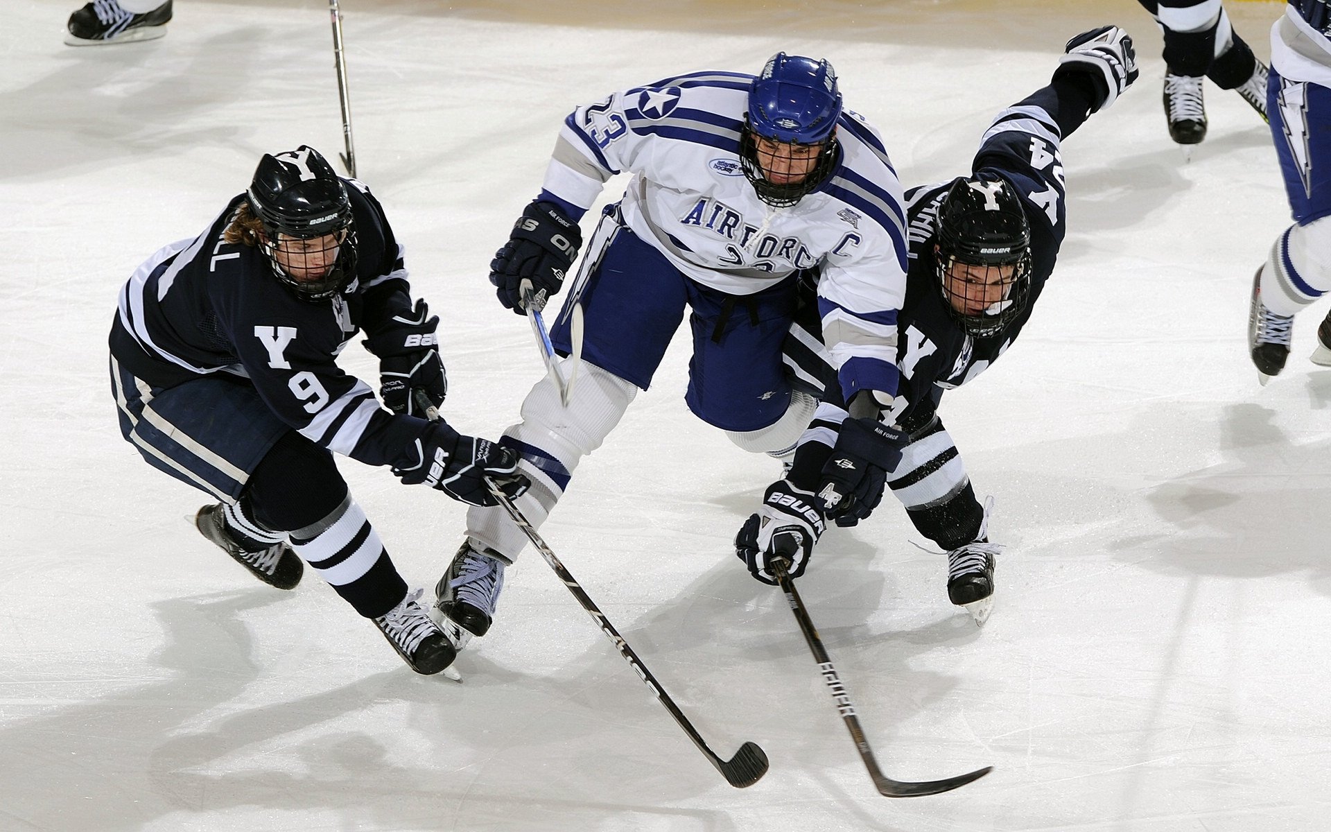 拉梅洛单骑救主连斩14分，上海男篮客场猎鹰成功