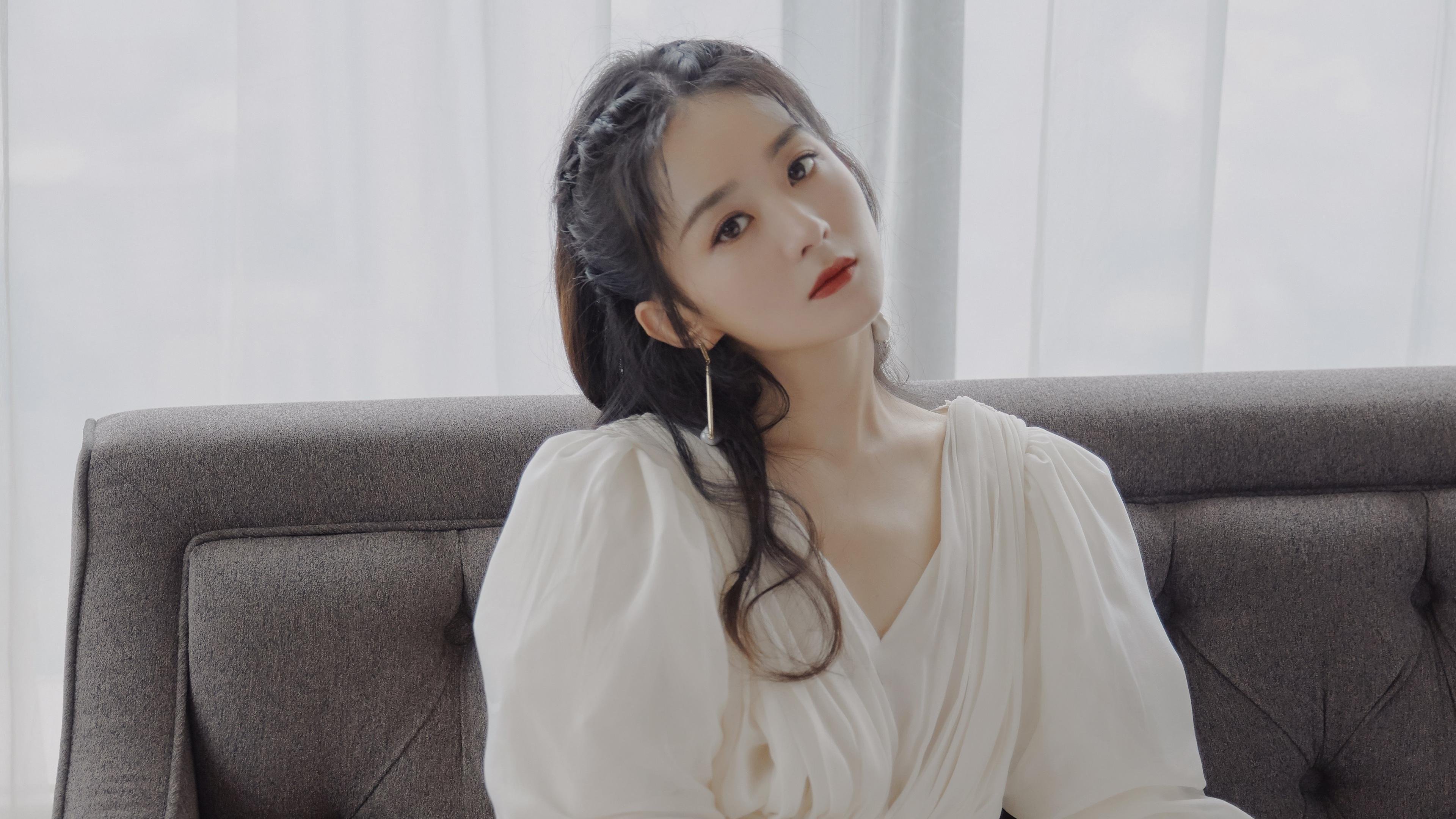 赛场铁幕,雷霆摧枯拉朽与浓眉一剑封喉的胜利美学